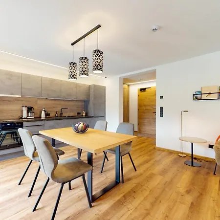 Pitzplus Apartahotel Sankt Leonhard im Pitztal